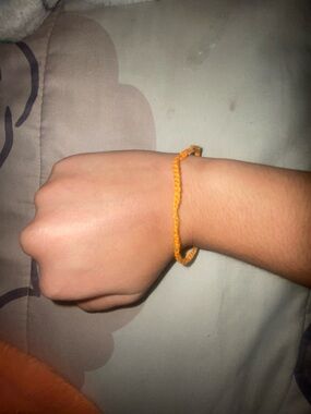 Orange 2.0mm yarn bracelet🍊